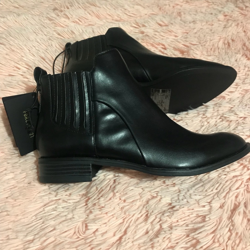 Forever 21 Chelsea Boots